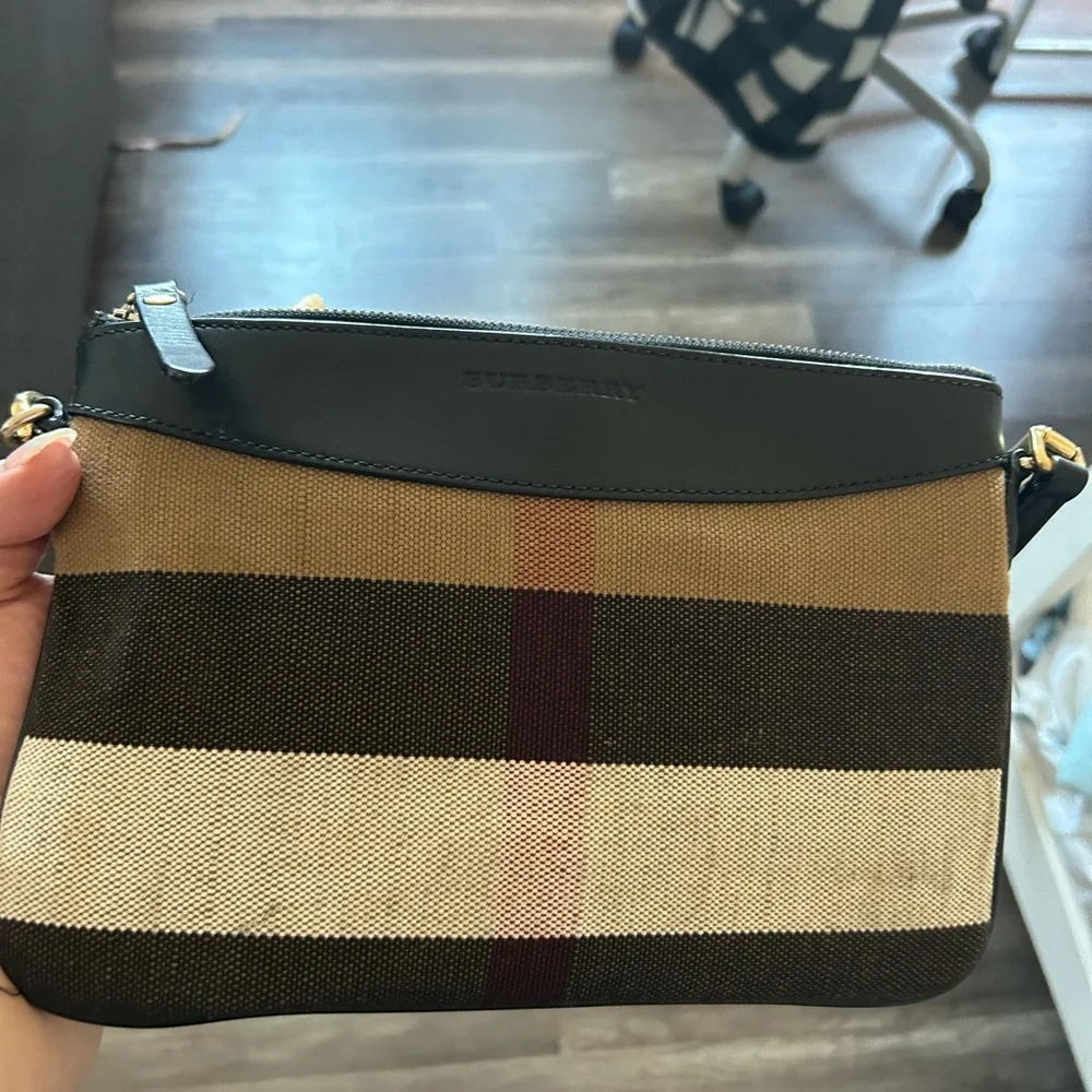 Authentic Burberry Black and Brown Checkered Women's Bag - Picture 6 of 12